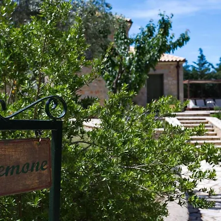 Asplathia Lefkada Willa *